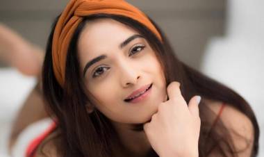 Actress Masoom Shankar Stunning Photoshoot Stills