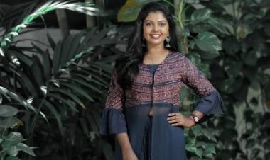 Actress Riythvika Latest Stills