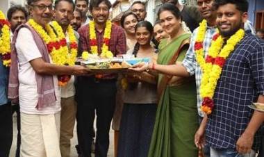 நயன்தாராவின் ‘மூக்குத்தி அம்மன்’-க்கு பூஜை போட்ட ஆர்.ஜே.பாலாஜி!