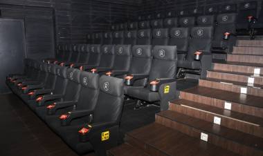 Superstar’s Fans Indulged with ‘Coffy Bite Chocolate Rain’ at Rohini Theatre for Darbar’s FDFS