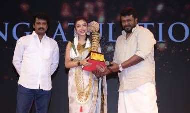 V4 எம்.ஜி.ஆர் - சிவாஜி அகாடமி 34வது திரைப்பட விருது வழங்கும் விழா!