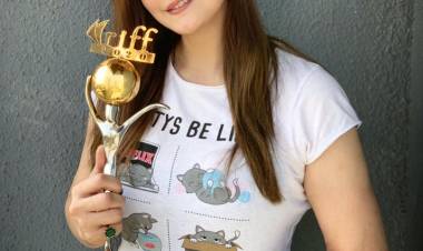  Zareen Khan won BEST ACTRESS AWARD for Hum Bhi Akele, Tum bhi Akele at the Rajasthan International Film Festival