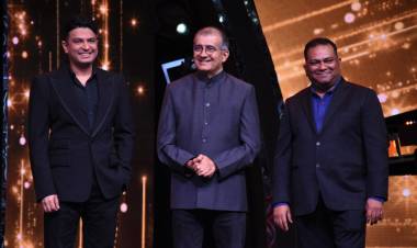 Bhushan Kumar presents Indian Idol 11 winner Sunny Hindustani with an opportunity to sing in T-series’ upcoming feature film!