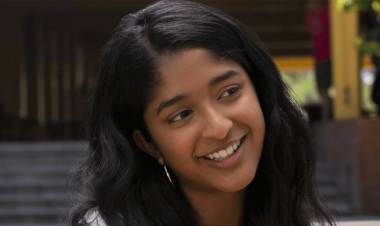 ஹாலிவுட்டில் கலக்கும்  தமிழ்ப்பெண்: மைத்ரேயி ராமகிருஷ்ணன்!