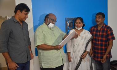 மகா மதி வீடியோ ஆல்பத்தை நடிகர் சந்தானபாரதி வெளியிட்டு பாராட்டினார்