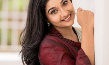 Actress #NeelimaEsai looks stunning in this saree @neelimaesai