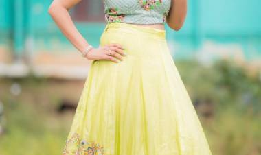 Actress #NeelimaEsai looks adorable & pretty from her recent photoshoot.