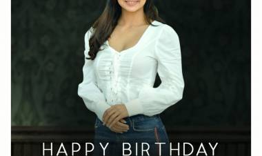 Team #SRTMFFProductionNo1 Wishes Heroine  @kashmira_9 a very happy birthday. #HBDKashmiraPardesi