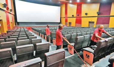 தியேட்டர்களை திறக்க அனுமதி உரிமையாளர்களுக்கு பெரும் மகிழ்ச்சி