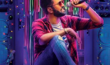 ஜான்சன் - சந்தானம் கூட்டணியின் 'பாரீஸ் ஜெயராஜ்' ஃபர்ஸ்ட் லுக் வெளியிடப்பட்டது