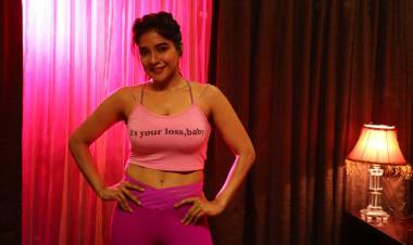 Kettavanu Per Yedutha Nallavanda Mahat-Aishwarya Dutta starrer Kettavanu Per Yedutha Nallavanda shoot