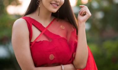 Happy birthday Actress @AthulyaOfficial