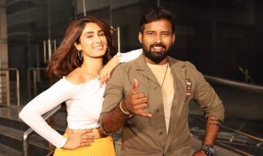 வித்தியாசமான காதல் கதையாக உருவாகியுள்ளது  தினேஷ் – தீப்தி சதி நடித்துள்ள “ நானும் சிங்கிள் தான் “