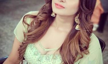 தமிழில் நடிக்க ஆர்வம் காட்டும் பாலிவுட் மாடல் அழகி!