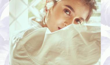 தெலுங்கில் நாயகியாக “துப்பாக்கி” பட நடிகை சஞ்சனா சாரதி !