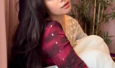 Here are some new stills of Actress @TanyaHope_offl in a traditional outfit with the laughter shining bright equal to her face !