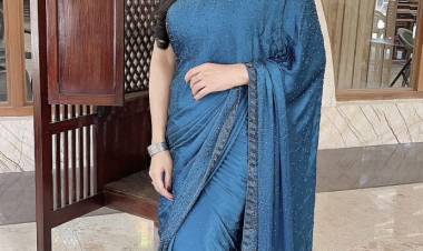 Actress #Vidyapradeep  looks no less than a diva in this exquisite blue saree.