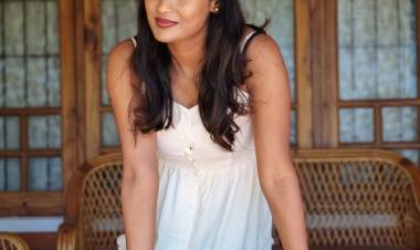 Actress #Poornimaravi  dazzles in white outfit & Check out her latest photoshoot stills