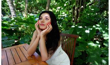 This Stunning Shot Shows #VidyaPradeep Looking Elegant and Angelic in an Amazing