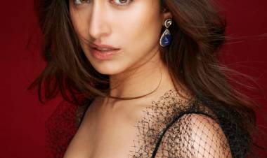 Actor-singer Shraddha Kapoor makes her Triller debut