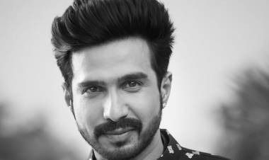 Wishing @TheVishnuVishal a very Happy Birthday. 