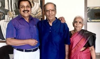 2017 ஆகஸ்ட் 20-ஆம் தேதி சிவக்குமாரின் டைரி குறிப்பு. 1965 ஏப்ரலில் ஜெயலலிதா அம்மையாரோடு முதல் ஜோடியாக ஸ்ரீதரின் வெண்ணிற ஆடை படத்திலே கதாநாயகனாக நடித்தவன் ஸ்ரீகாந்த். 