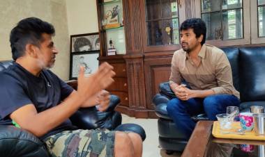 புனித் ராஜ்குமார் குடும்பத்தை இன்று  நடிகர் சிவகார்த்திகேயன் சந்தித்தார். 