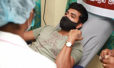 ரசிகர்களுடன் இணைந்து இரத்த தானம் செய்த நடிகர் அருண்விஜய் ! 