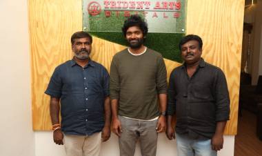 வேதா பிக்சர்ஸ் தயாரிப்பில் செல்வக்குமார் இயக்கத்தில் வெற்றி-ஷிவானி நடிக்கும் 'பம்பர்' படத்தின் இறுதிக்கட்ட போஸ்ட் புரொடக்ஷன் பணிகள் முழு வீச்சில் நடைபெற்று வருகின்றன, படம் விரைவில் வெளியாகிறது