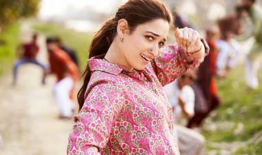 Penned by Dr Kiruthiyaa with vocals by Roshan Sebastian , Vasamaana talks about the magic of one sided love! Music on Zee Music Company