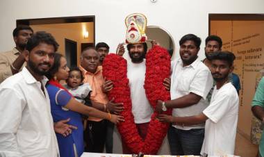 என்மீது அன்பு கொண்ட தம்பிகள் பலர், எனது திரைப்படங்கள் ரிலீஸ் ஆகும் சமயங்களிலும், எனது பிறந்தநாளிலும் மக்களுக்கு உதவும் வகையில் பல்வேறு நற்பணிகளை தொடர்ந்து செய்து வருகிறார்கள்.