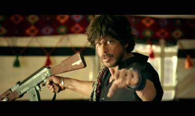 Dunki: SRK Fans Kick Off 1st Day 1st Show at Gaiety Galaxy With Dhols, Fireworks; Videos Go Viral, SRK says, Thank u guys and girls have a good show