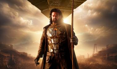 'கல்கி 2898 AD' படத்தின் தீம் மியூசிக், இசையமைப்பாளர் சந்தோஷ் நாராயணனின் “நீயே ஒளி”  இசை நிகழ்ச்சியில் அரங்கேற்றப்பட்டது !!