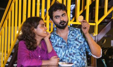 'லாரா'  படத்தின் டைட்டில் லுக் சத்யராஜ் வெளியிட்டு வாழ்த்தினார்!