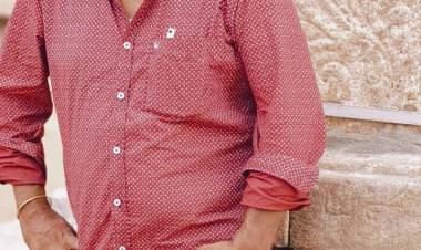 கோழிப்பண்ணை செல்லத்துரை படத்தின் மூலம்  நடிகரான இயக்குனர் நவீன்.