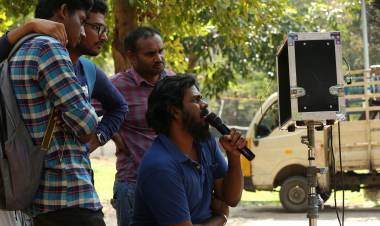 *“ஒவ்வொரு ஆணும் பெண்ணும் திருநங்கையும் உள்ளே மறைத்து வைத்திருக்கும் திறமையையும் ஆசையையும் தங்களுடன் இணைத்து பார்க்கும்படியான திரைப்படம் தான் ‘மெல்லிசை’” – இயக்குநர் திரவ்!*