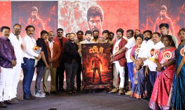 பத்திரிகையாளர்கள் மற்றும் ரசிகர்கள் முன்னிலையில் வெளியிடப்பட்ட லெஜெண்ட் சரவணனின் 'லீடர்' படத்தின் டைட்டில் & கிளிம்ப்ஸ்