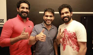 பிகே7 ஸ்டுடியோஸ் தயாரிப்பில் டாக்டர் பிரகபல் இயக்கத்தில் வெளியான‌ 'ஜாக்கி' திரைப்படம் நான்காவது வாரமாக வெற்றிநடை போடுகிறது