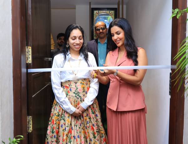 டெர்மிபியூரில் புதிய தலைமுறை லேசர் தொழில்நுட்பங்களை திறந்து வைத்தார் நடிகை பிரியா ஆனந்த்