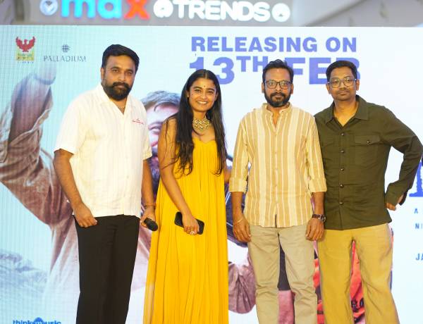 ரசிகர்களை நேரில் சந்தித்த “மை லார்ட்” படக்குழு