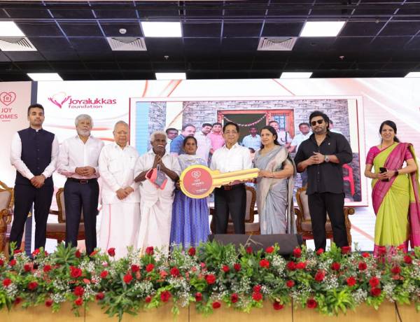 'எனக்கென்று ஒரு வீடு இருக்கிறது' என கம்பீரமாக சொல்வதற்கு ஜோய் ஆலுக்காஸ் நிறுவனம் வழிவகுத்திருக்கிறது - டாப் ஸ்டார் பிரசாந்த்