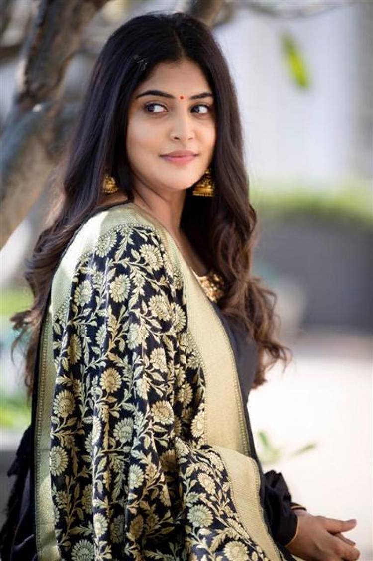 Latest Photoshoot Stills of Actress Manjima Mohan