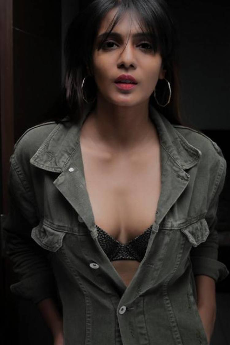 Dusky Look of Actress Meera Mitun