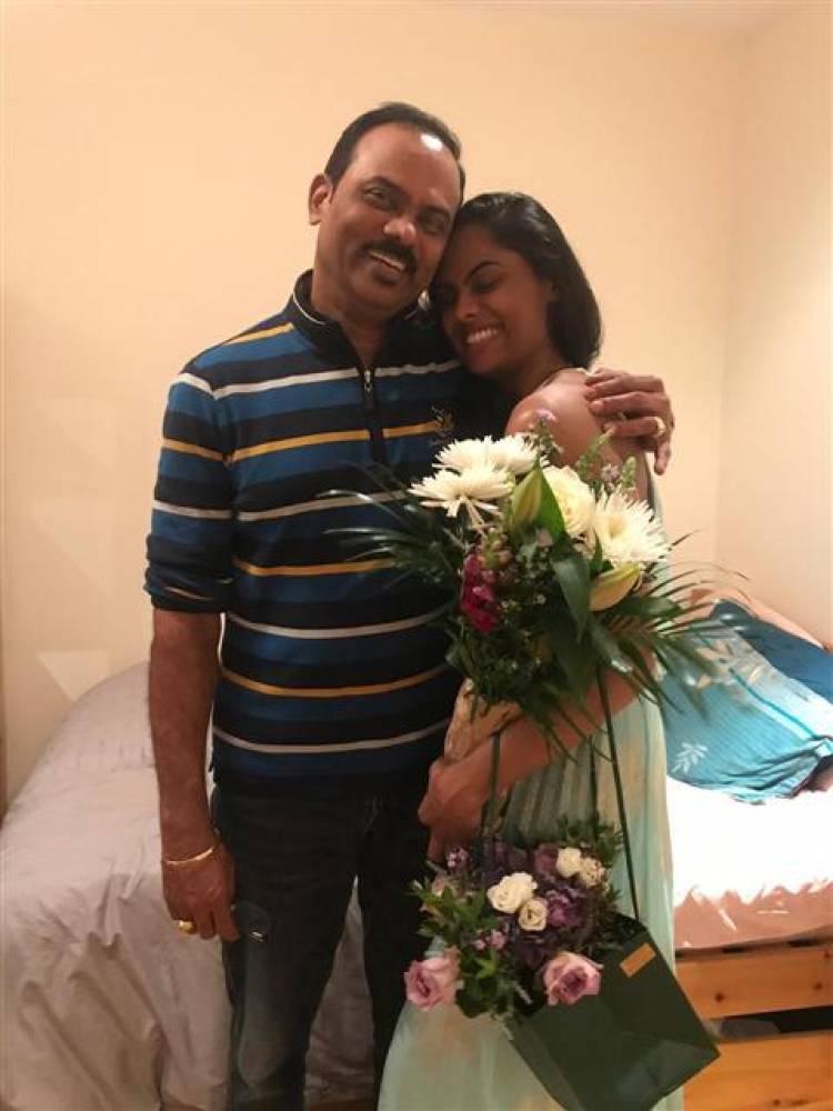 Actress Karthika celebrated her birthday in UK with Family