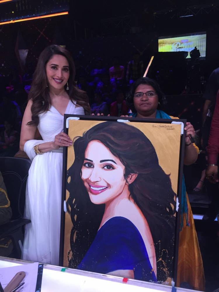 Madhuri Dixit Nene received an endearing gift from her fan