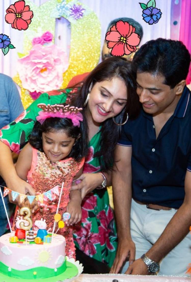 Actor Vijayakumar's Grand Daughter Birthday Celebration