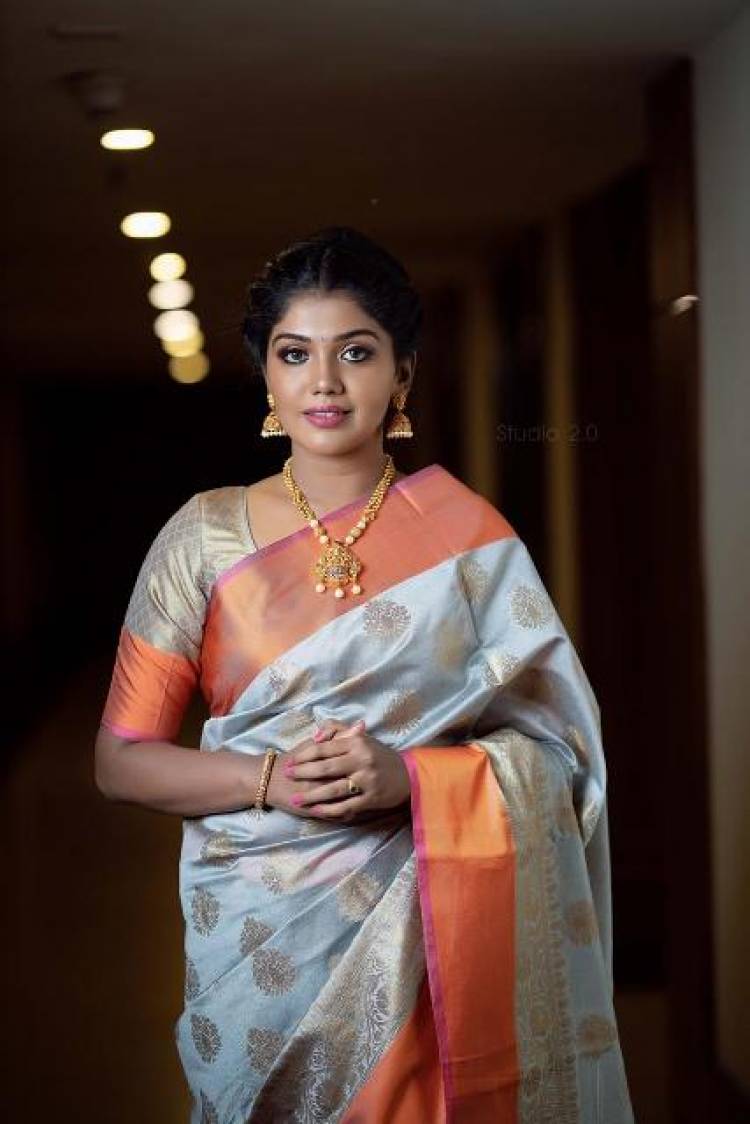 Actress Riythvika Latest Pictures