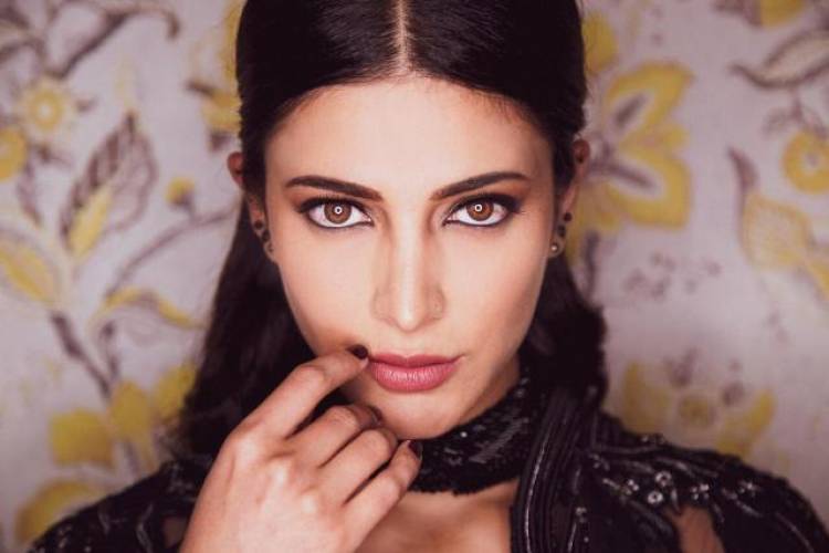 Actress ShrutiHaasan Latest Photos