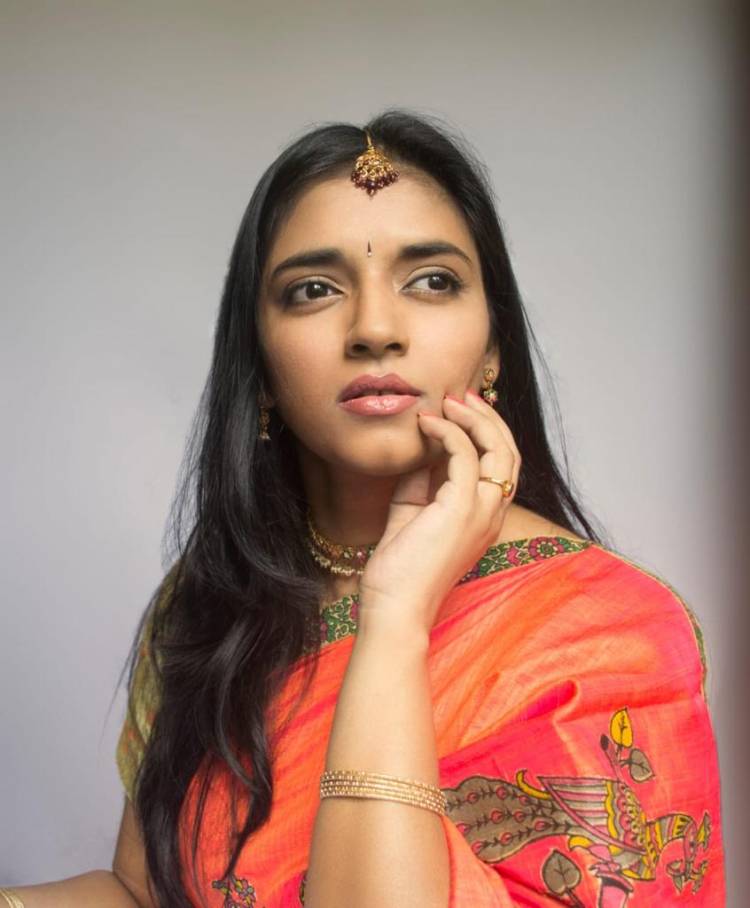 Here's the Pongal celebration clicks of beautiful Actress Vasundhara