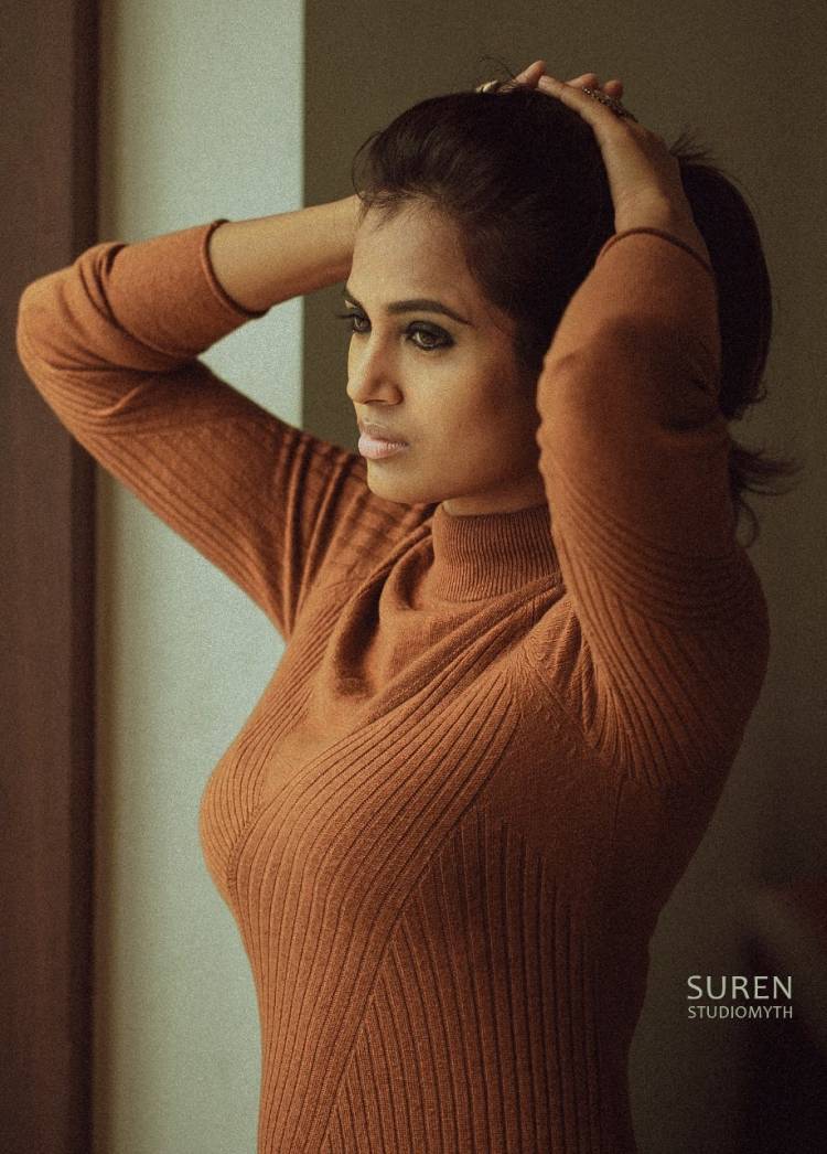 Actress RamyaPandian look stunning in these pictures from her latest photoshoot